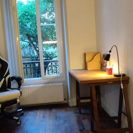 De Charme Avec Jardin Puteaux