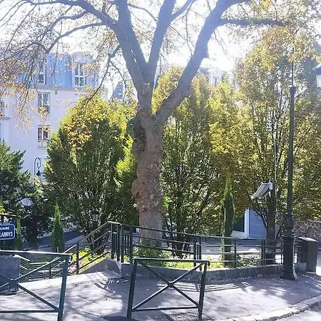 Apartment De Charme Avec Jardin Puteaux