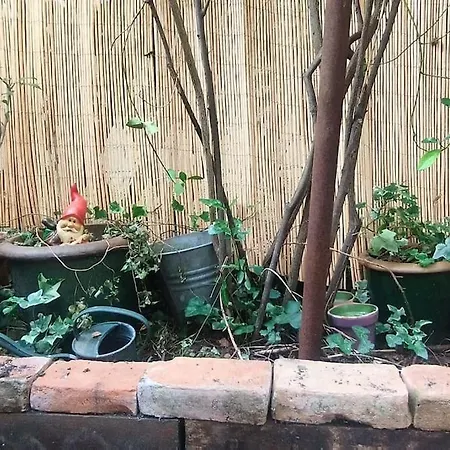 De Charme Avec Jardin Apartment *